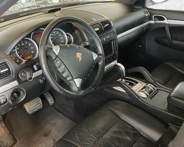 Чорний Порше Cayenne, об'ємом двигуна 4.81 л та пробігом 120 тис. км за 5999 $, фото 5 на Automoto.ua