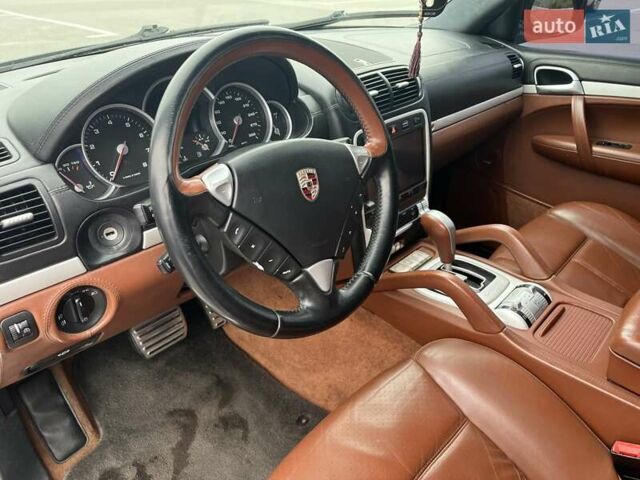 Чорний Порше Cayenne, об'ємом двигуна 4.51 л та пробігом 146 тис. км за 11700 $, фото 22 на Automoto.ua