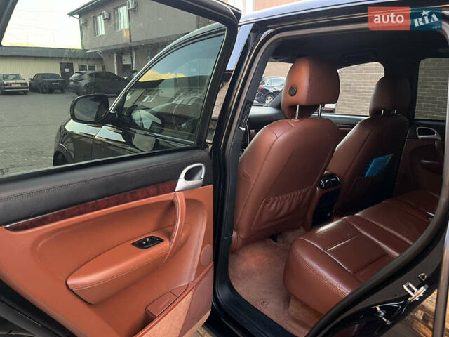 Черный Порше Каен, объемом двигателя 3.6 л и пробегом 232 тыс. км за 12500 $, фото 21 на Automoto.ua