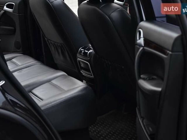 Черный Порше Каен, объемом двигателя 4.8 л и пробегом 190 тыс. км за 12700 $, фото 17 на Automoto.ua