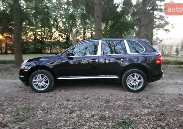 Чорний Порше Cayenne, об'ємом двигуна 4.8 л та пробігом 257 тис. км за 13900 $, фото 11 на Automoto.ua
