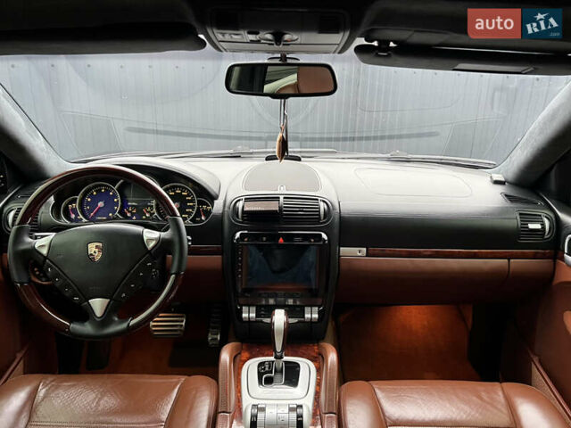 Черный Порше Каен, объемом двигателя 4.81 л и пробегом 222 тыс. км за 9500 $, фото 6 на Automoto.ua