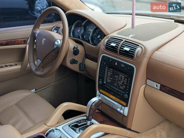 Черный Порше Каен, объемом двигателя 4.8 л и пробегом 120 тыс. км за 10950 $, фото 46 на Automoto.ua