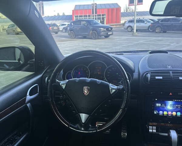 Черный Порше Каен, объемом двигателя 4.8 л и пробегом 190 тыс. км за 8000 $, фото 8 на Automoto.ua