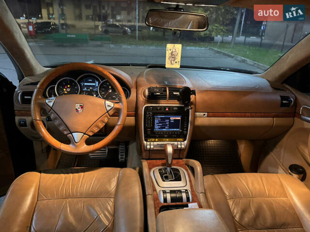 Чорний Порше Cayenne, об'ємом двигуна 4.8 л та пробігом 100 тис. км за 5600 $, фото 11 на Automoto.ua