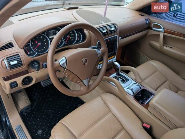 Черный Порше Каен, объемом двигателя 4.8 л и пробегом 120 тыс. км за 10950 $, фото 28 на Automoto.ua