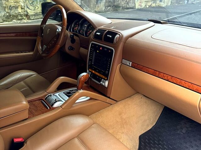 Черный Порше Каен, объемом двигателя 4.8 л и пробегом 140 тыс. км за 7500 $, фото 11 на Automoto.ua