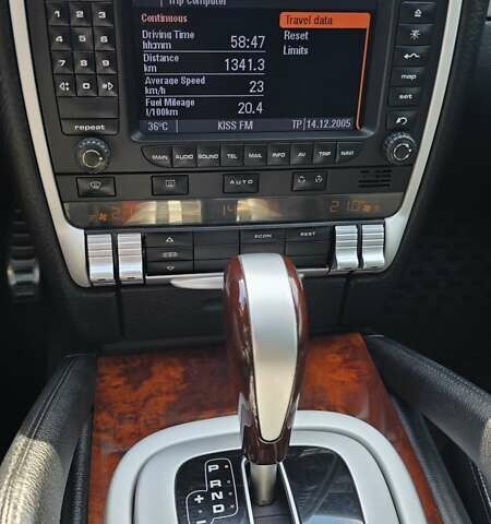 Черный Порше Каен, объемом двигателя 4.81 л и пробегом 111 тыс. км за 9700 $, фото 51 на Automoto.ua