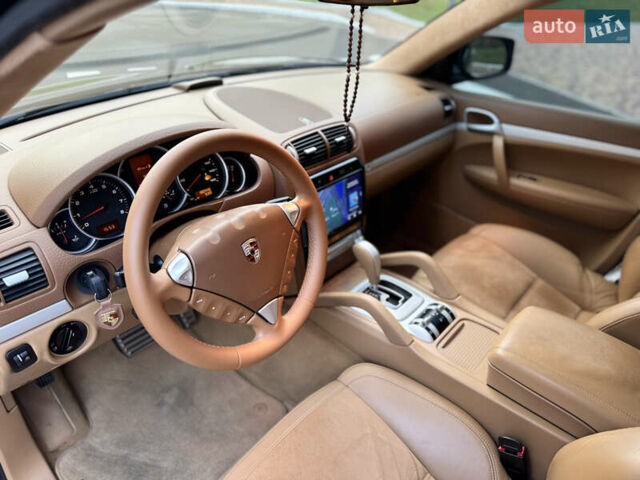 Чорний Порше Cayenne, об'ємом двигуна 4.8 л та пробігом 177 тис. км за 10500 $, фото 64 на Automoto.ua