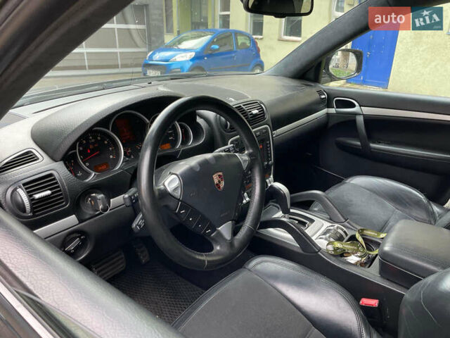 Черный Порше Каен, объемом двигателя 4.81 л и пробегом 148 тыс. км за 9000 $, фото 4 на Automoto.ua