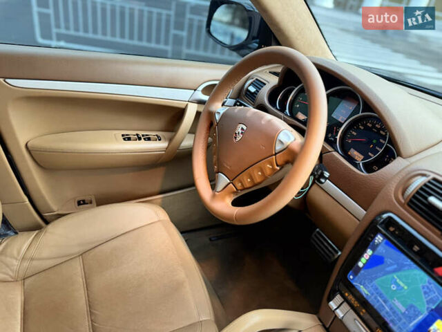 Черный Порше Каен, объемом двигателя 4.8 л и пробегом 178 тыс. км за 8900 $, фото 46 на Automoto.ua