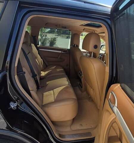 Чорний Порше Cayenne, об'ємом двигуна 4.8 л та пробігом 265 тис. км за 10000 $, фото 3 на Automoto.ua