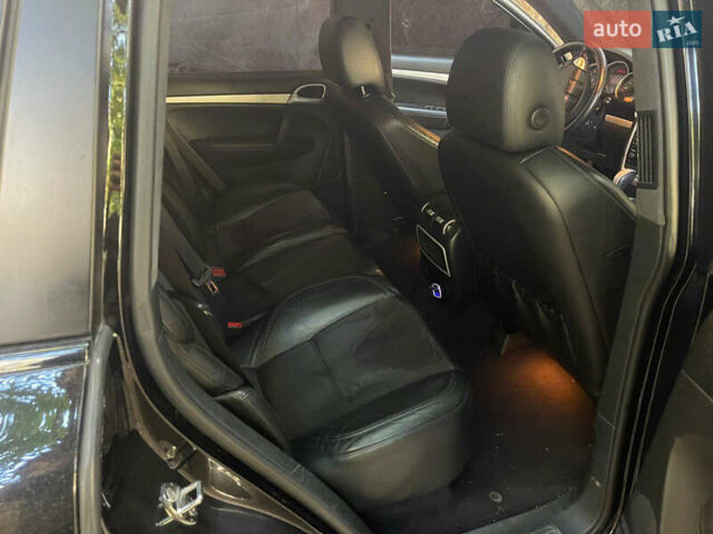 Чорний Порше Cayenne, об'ємом двигуна 4.8 л та пробігом 180 тис. км за 8000 $, фото 4 на Automoto.ua
