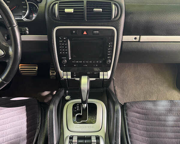 Чорний Порше Cayenne, об'ємом двигуна 4.81 л та пробігом 228 тис. км за 11599 $, фото 8 на Automoto.ua