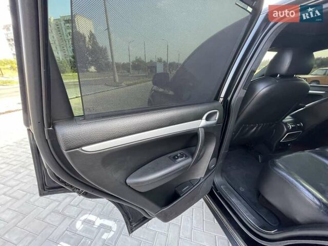 Черный Порше Каен, объемом двигателя 4.8 л и пробегом 130 тыс. км за 12900 $, фото 10 на Automoto.ua