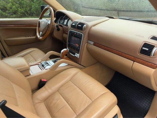 Чорний Порше Cayenne, об'ємом двигуна 4.8 л та пробігом 176 тис. км за 7499 $, фото 16 на Automoto.ua
