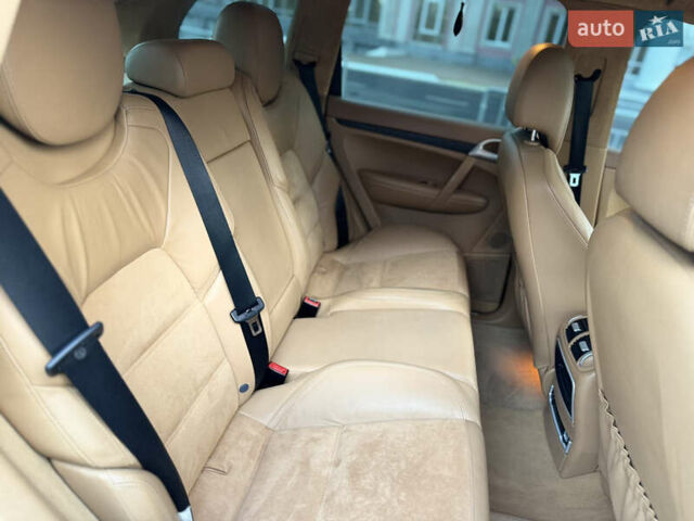 Чорний Порше Cayenne, об'ємом двигуна 4.8 л та пробігом 177 тис. км за 10500 $, фото 97 на Automoto.ua