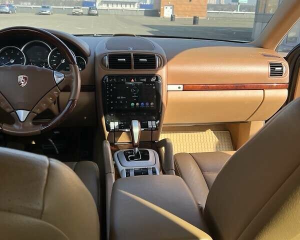 Чорний Порше Cayenne, об'ємом двигуна 3.6 л та пробігом 182 тис. км за 12000 $, фото 9 на Automoto.ua