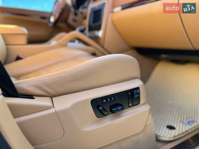 Чорний Порше Cayenne, об'ємом двигуна 4.81 л та пробігом 87 тис. км за 14000 $, фото 12 на Automoto.ua