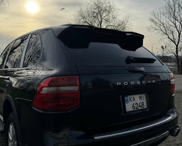 Черный Порше Каен, объемом двигателя 4.81 л и пробегом 180 тыс. км за 9000 $, фото 4 на Automoto.ua