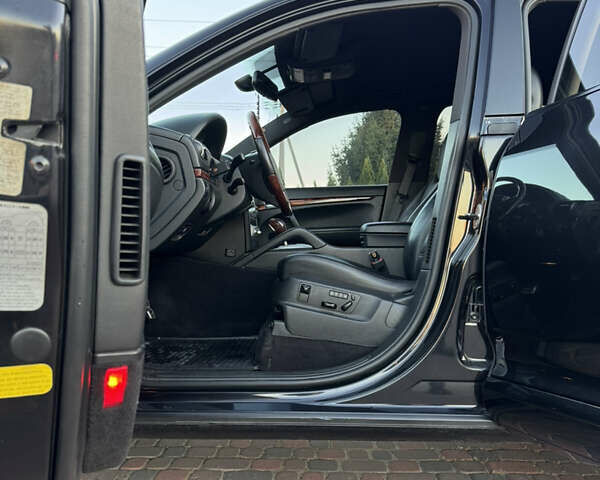 Чорний Порше Cayenne, об'ємом двигуна 3.6 л та пробігом 246 тис. км за 12000 $, фото 4 на Automoto.ua