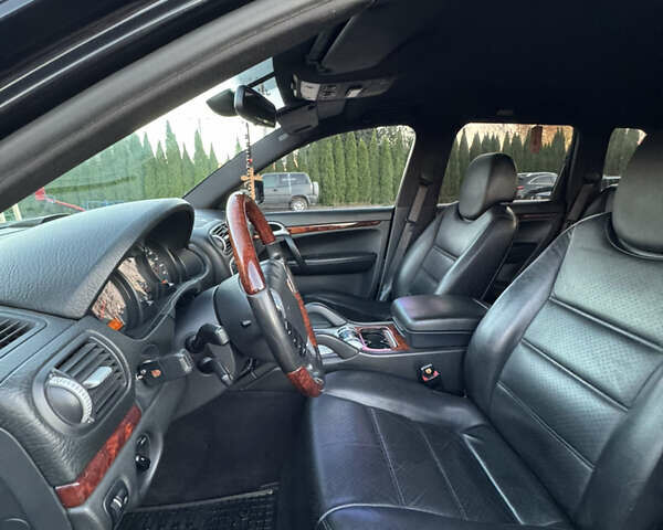 Чорний Порше Cayenne, об'ємом двигуна 3.6 л та пробігом 246 тис. км за 12000 $, фото 9 на Automoto.ua