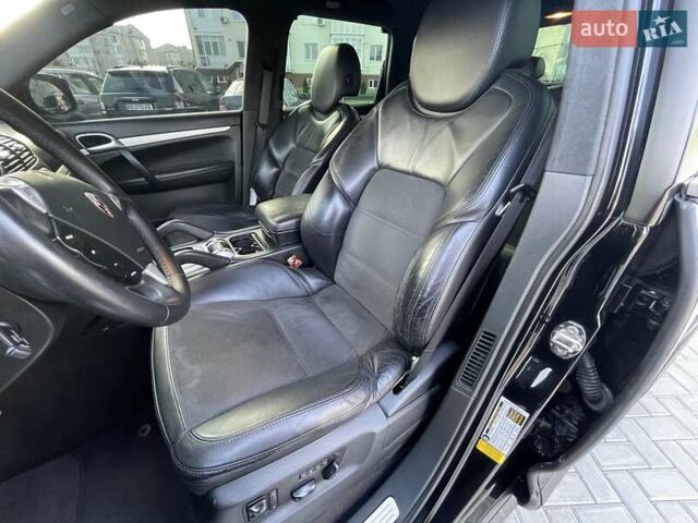 Черный Порше Каен, объемом двигателя 4.8 л и пробегом 130 тыс. км за 12900 $, фото 11 на Automoto.ua