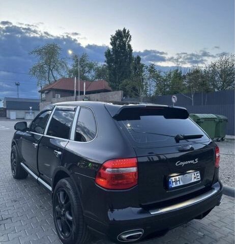 Чорний Порше Cayenne, об'ємом двигуна 4.8 л та пробігом 137 тис. км за 8888 $, фото 1 на Automoto.ua