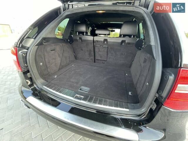 Черный Порше Каен, объемом двигателя 4.8 л и пробегом 130 тыс. км за 12900 $, фото 3 на Automoto.ua