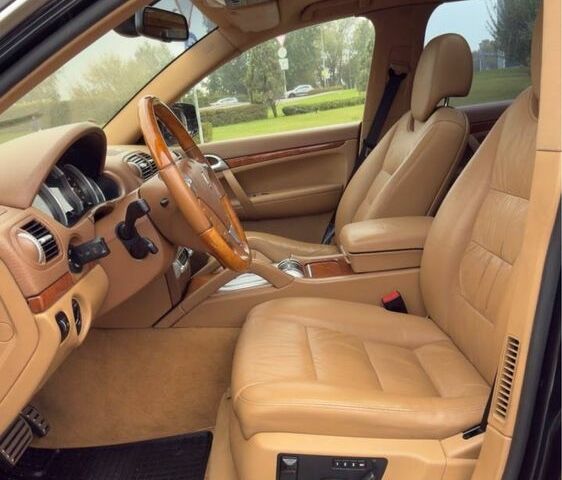 Чорний Порше Cayenne, об'ємом двигуна 4.8 л та пробігом 176 тис. км за 7499 $, фото 5 на Automoto.ua