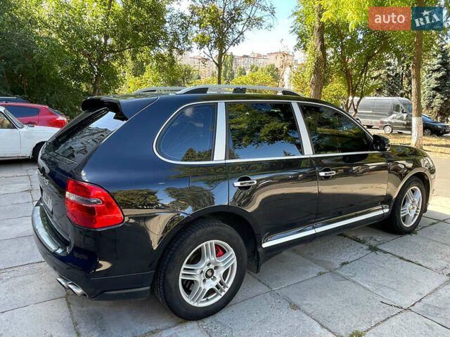 Чорний Порше Cayenne, об'ємом двигуна 4.81 л та пробігом 120 тис. км за 6999 $, фото 2 на Automoto.ua