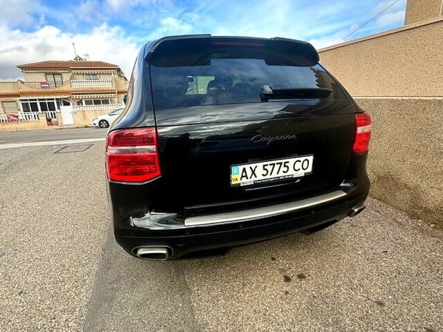 Черный Порше Каен, объемом двигателя 3.6 л и пробегом 175 тыс. км за 9000 $, фото 10 на Automoto.ua