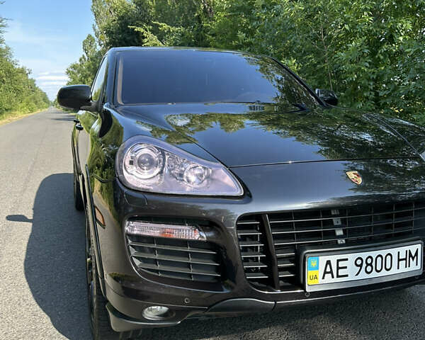Черный Порше Каен, объемом двигателя 4.8 л и пробегом 140 тыс. км за 15000 $, фото 3 на Automoto.ua