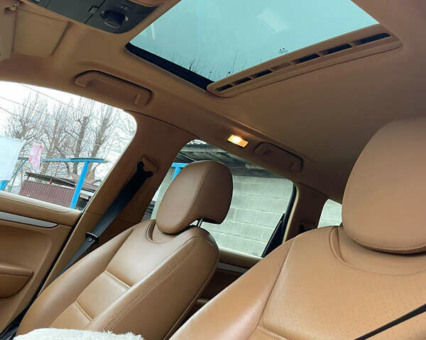 Черный Порше Каен, объемом двигателя 3.6 л и пробегом 245 тыс. км за 13500 $, фото 8 на Automoto.ua