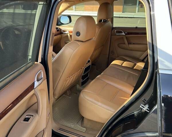 Чорний Порше Cayenne, об'ємом двигуна 3.6 л та пробігом 182 тис. км за 12000 $, фото 15 на Automoto.ua