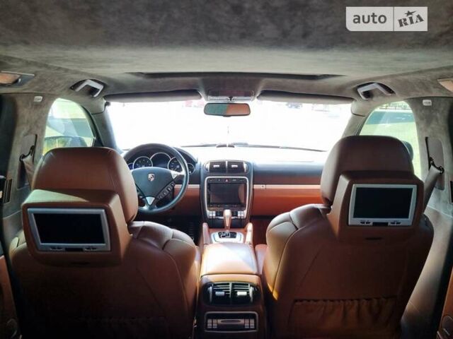 Чорний Порше Cayenne, об'ємом двигуна 4.81 л та пробігом 185 тис. км за 12500 $, фото 6 на Automoto.ua