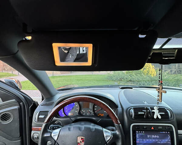 Чорний Порше Cayenne, об'ємом двигуна 3.6 л та пробігом 246 тис. км за 12000 $, фото 8 на Automoto.ua