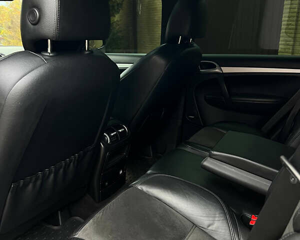 Черный Порше Каен, объемом двигателя 4.8 л и пробегом 177 тыс. км за 7999 $, фото 20 на Automoto.ua