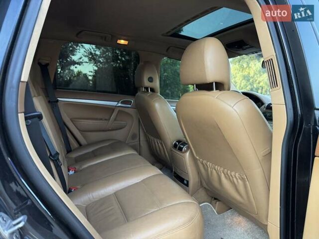 Чорний Порше Cayenne, об'ємом двигуна 3.6 л та пробігом 210 тис. км за 12500 $, фото 11 на Automoto.ua