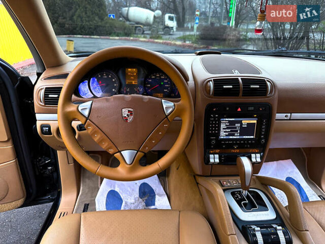 Черный Порше Каен, объемом двигателя 3.6 л и пробегом 175 тыс. км за 9777 $, фото 13 на Automoto.ua