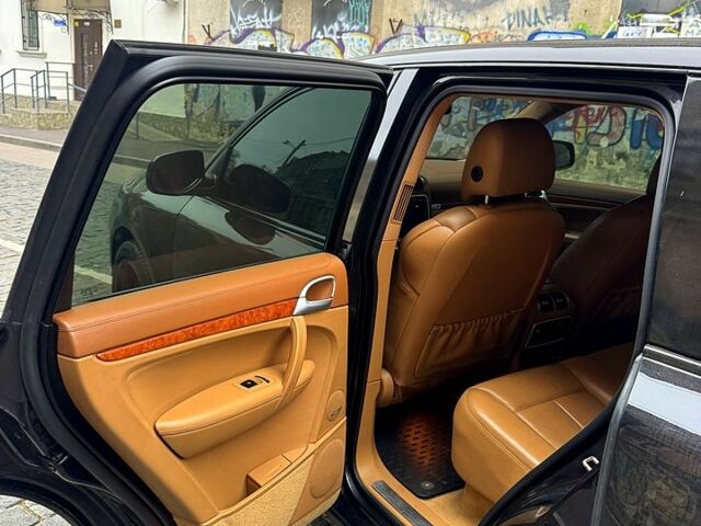 Черный Порше Каен, объемом двигателя 4.8 л и пробегом 140 тыс. км за 7500 $, фото 9 на Automoto.ua