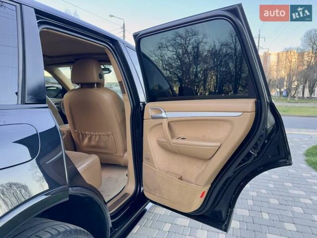 Черный Порше Каен, объемом двигателя 4.81 л и пробегом 181 тыс. км за 10900 $, фото 66 на Automoto.ua