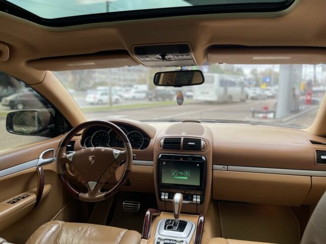 Черный Порше Каен, объемом двигателя 4.8 л и пробегом 250 тыс. км за 8000 $, фото 5 на Automoto.ua