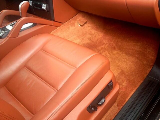 Черный Порше Каен, объемом двигателя 3.6 л и пробегом 283 тыс. км за 10999 $, фото 2 на Automoto.ua