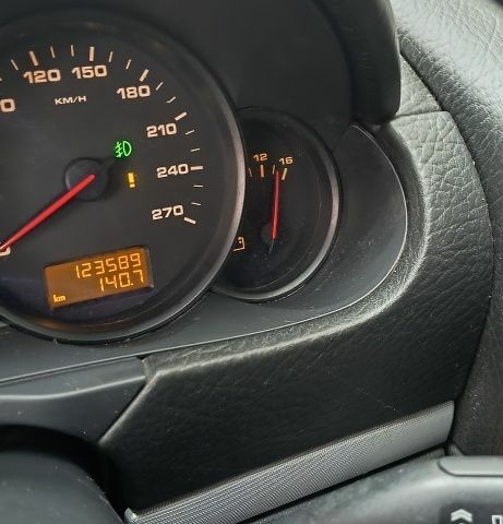 Чорний Порше Cayenne, об'ємом двигуна 3 л та пробігом 123 тис. км за 10992 $, фото 6 на Automoto.ua