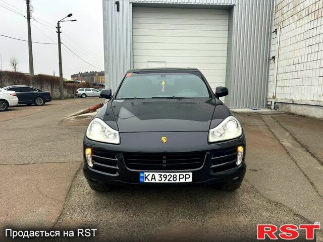 Черный Порше Каен, объемом двигателя 4.8 л и пробегом 178 тыс. км за 12700 $, фото 1 на Automoto.ua
