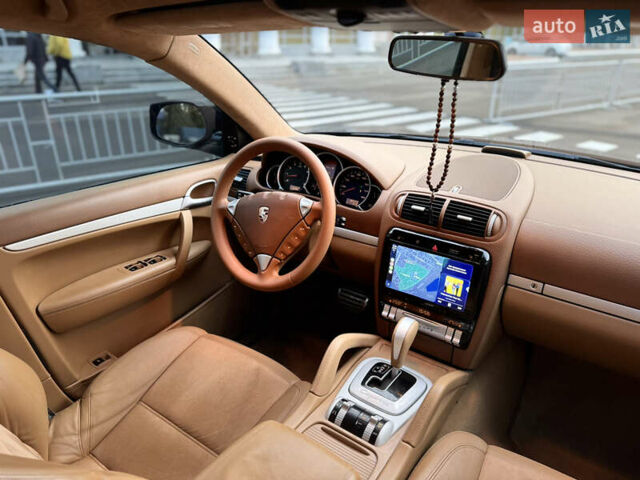 Чорний Порше Cayenne, об'ємом двигуна 4.8 л та пробігом 177 тис. км за 10500 $, фото 89 на Automoto.ua