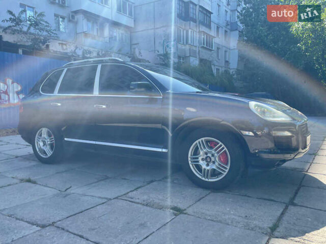 Чорний Порше Cayenne, об'ємом двигуна 4.81 л та пробігом 120 тис. км за 6999 $, фото 5 на Automoto.ua
