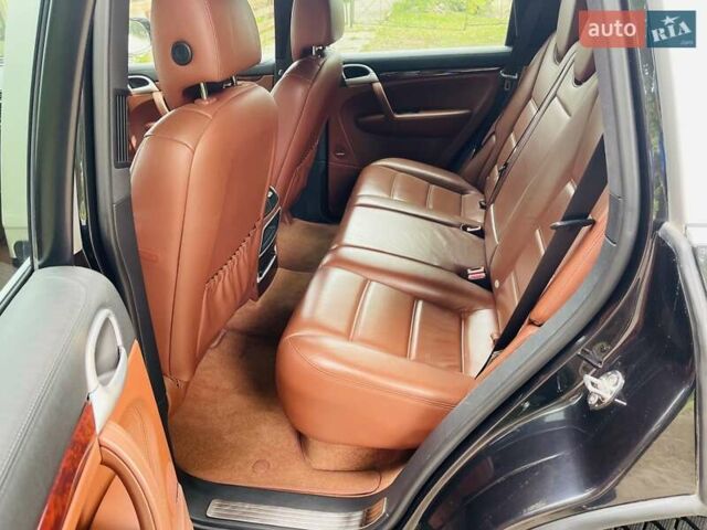 Черный Порше Каен, объемом двигателя 4.8 л и пробегом 94 тыс. км за 11800 $, фото 2 на Automoto.ua