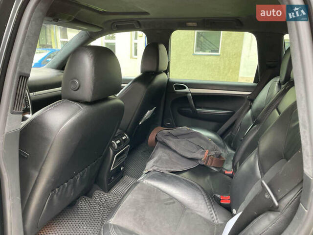 Черный Порше Каен, объемом двигателя 4.81 л и пробегом 148 тыс. км за 9000 $, фото 5 на Automoto.ua